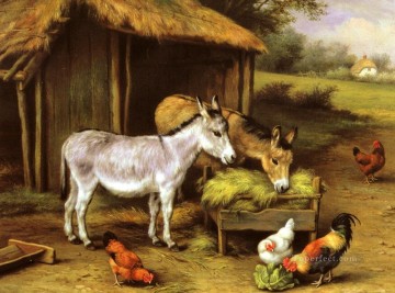 Poules et ânes se nourrissant à l’extérieur d’une ferme de ferme Animaux Edgar Hunt Peinture à l'huile